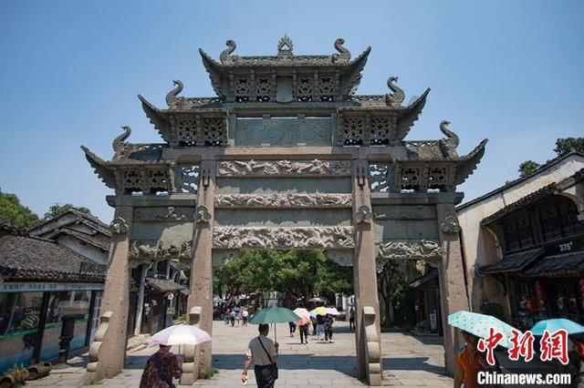 马云、蔡崇信增持2亿美元后,阿里美股市值反超拼多多